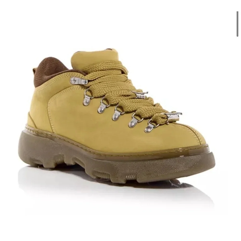 Burberry men trek